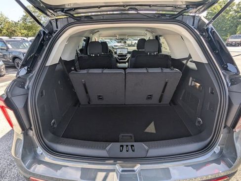 New 2026 Ford Explorer Active RWD image 14