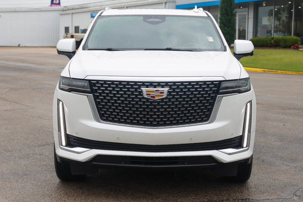 Used 2023 Cadillac Escalade Premium Luxury RWD image 2