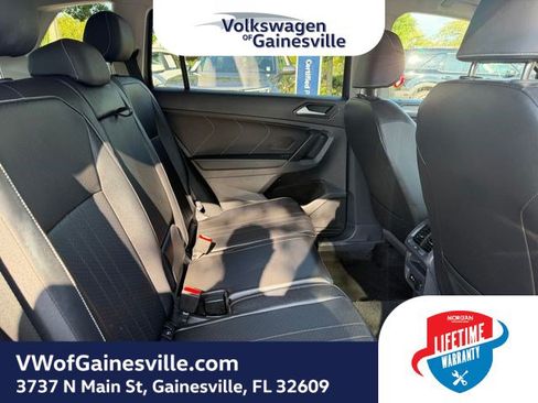 Certified 2024 Volkswagen Tiguan SE AWD/4WD image 8