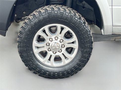 Used 2018 RAM 2500 Laramie w/ Convenience Group image 32