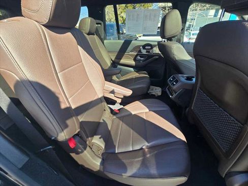 Used 2022 Mercedes-Benz GLS 450 4MATIC image 14