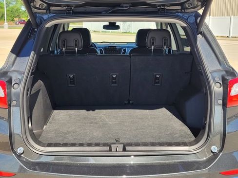 Used 2018 Chevrolet Equinox Premier FWD image 10