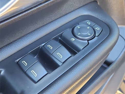 Used 2023 GMC Terrain SLE w/ Driver Convenience Package image 24