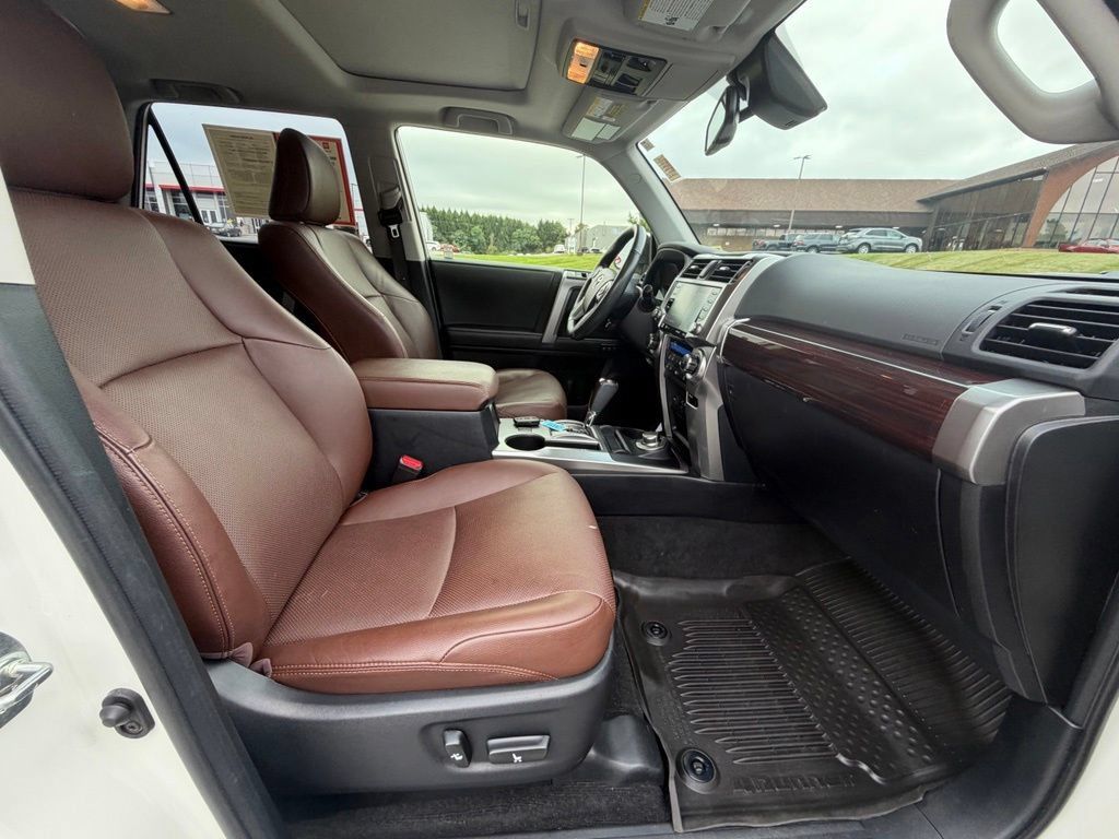 Used 2023 Toyota 4Runner Limited AWD/4WD image 44