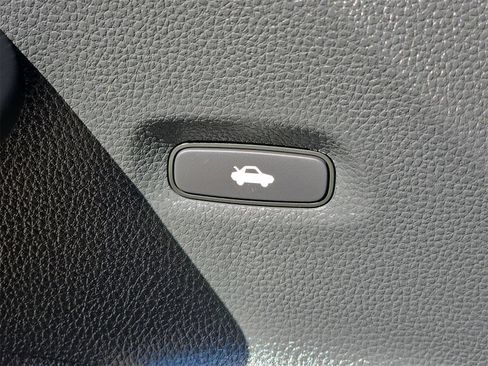 Used 2023 Honda Civic Touring image 33