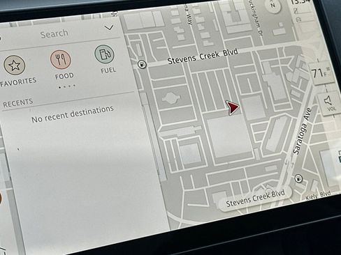 New 2025 Land Rover Discovery Sport S image 20