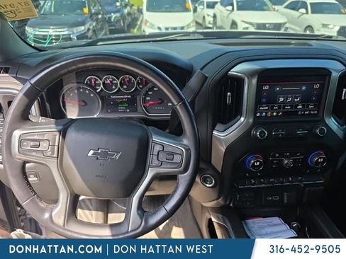 Used 2021 Chevrolet Silverado 1500 LT Trail Boss w/ Convenience Package II AWD/4WD image 2