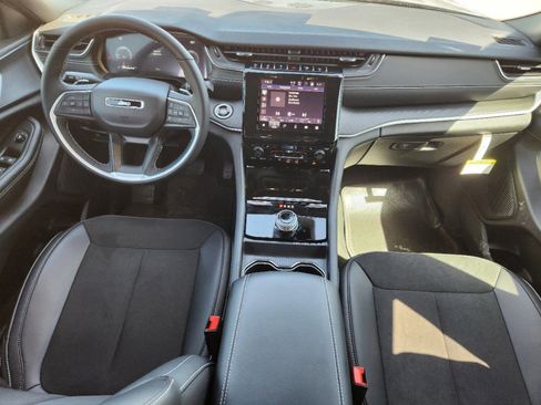 New 2025 Jeep Grand Cherokee L Altitude AWD/4WD image 24