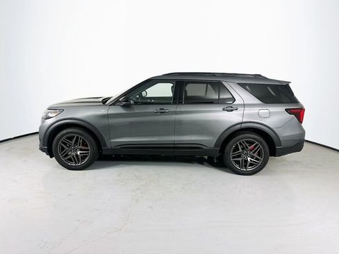 Used 2025 Ford Explorer ST-Line w/ ST-Line Street Pack AWD/4WD image 6