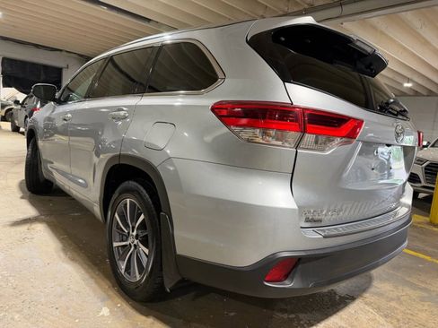 Used 2017 Toyota Highlander XLE w/ Protection Package #3 AWD/4WD image 3