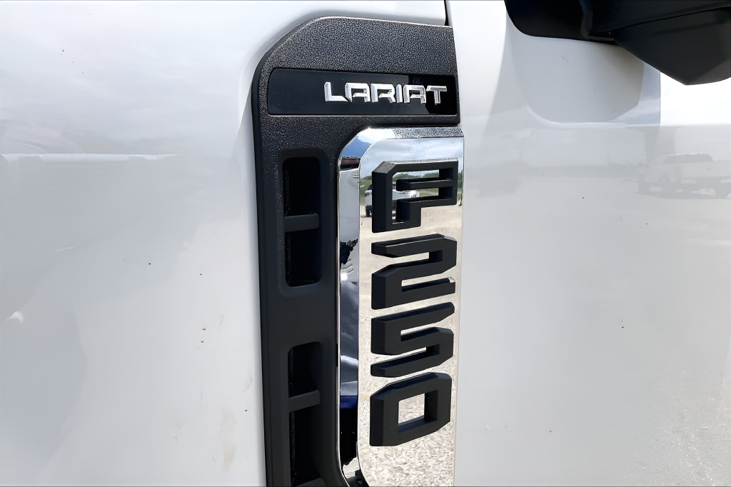 New 2026 Ford F250 Lariat w/ Lariat Ultimate Package AWD/4WD image 16