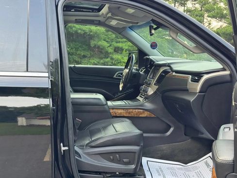 Used 2015 GMC Yukon XL Denali w/ Touring Package AWD/4WD image 15