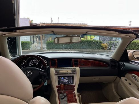 Used 2006 Lexus SC 430 Convertible w/ Preferred Accessory Pkg RWD image 26