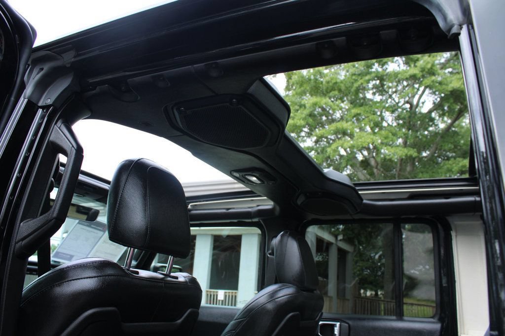 Used 2018 Jeep Wrangler Unlimited Rubicon AWD/4WD image 28