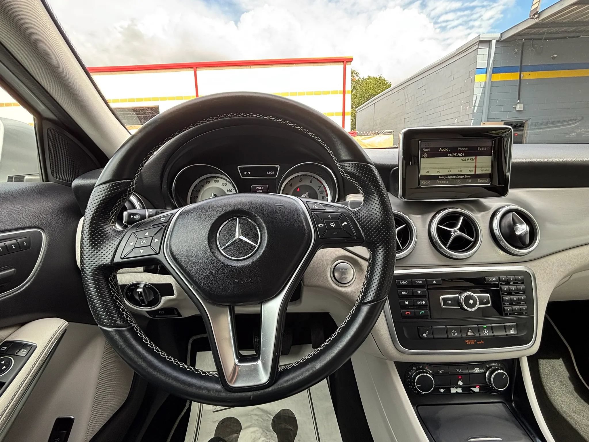 Used 2015 Mercedes-Benz GLA 250 image 13