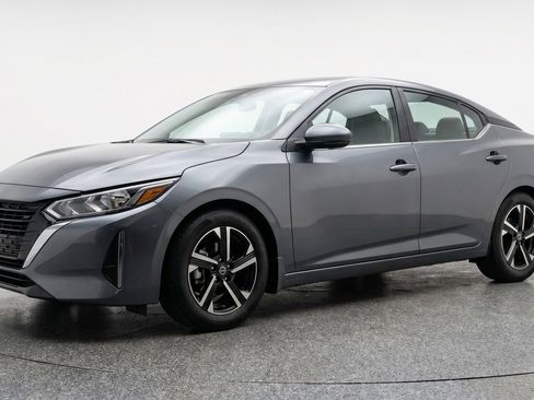 Used 2025 Nissan Sentra SV FWD image 3