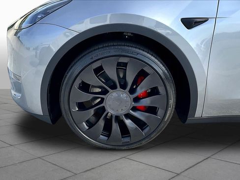 Used 2025 Tesla Model Y Performance AWD/4WD image 9