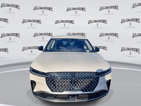 New 2026 Lincoln Nautilus Premier image 8