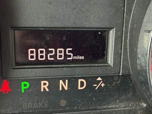 Used 2019 Dodge Grand Caravan SXT image 5