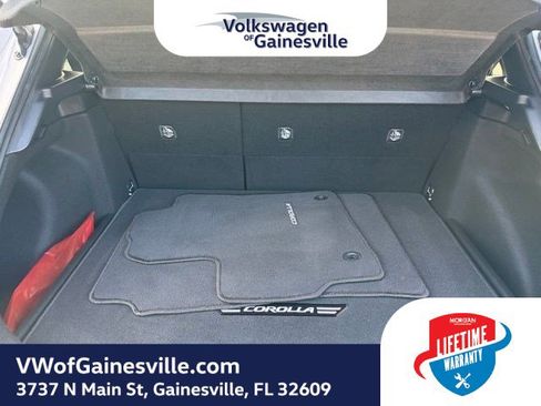 Used 2023 Toyota Corolla SE w/ SE Premium Package image 7