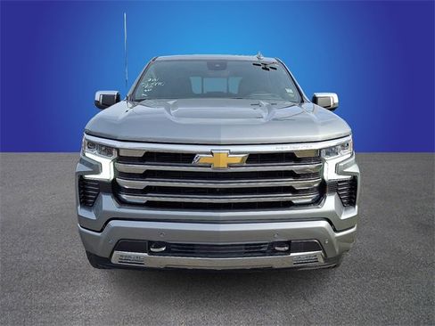 Used 2024 Chevrolet Silverado 1500 High Country w/ Technology Package image 2