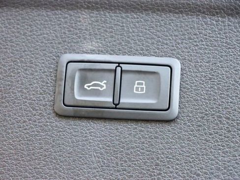 Used 2021 Audi SQ5 Premium Plus w/ Premium Plus Package image 25