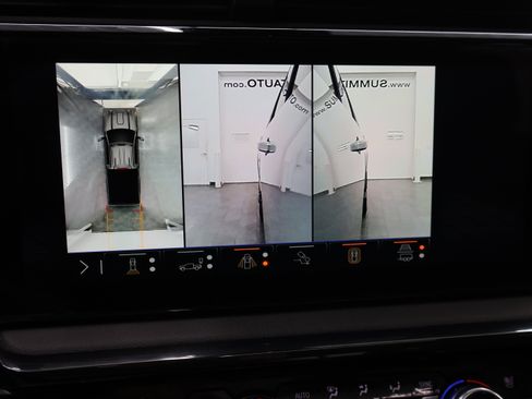 Used 2025 GMC Sierra 2500 AT4 w/ AT4 Premium Plus Package AWD/4WD image 20