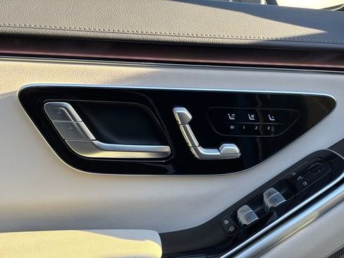 Certified 2023 Mercedes-Benz S 500 4MATIC image 19