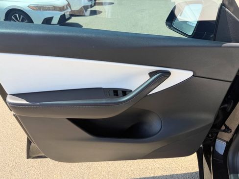 Used 2021 Tesla Model Y Performance AWD/4WD image 14