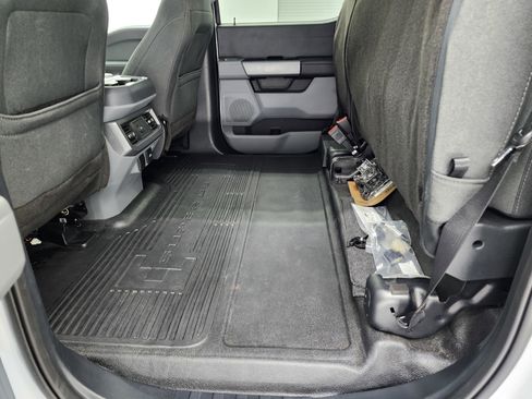 Used 2023 Ford F350 XLT image 9