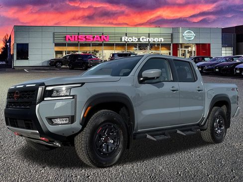 New 2026 Nissan Frontier PRO-4X w/ Pro-4x Convenience Package image 4