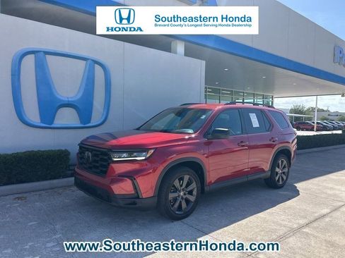 Used 2024 Honda Pilot Sport image 1