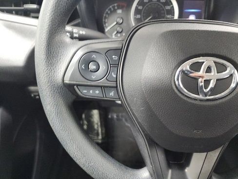Used 2022 Toyota Corolla LE FWD image 25