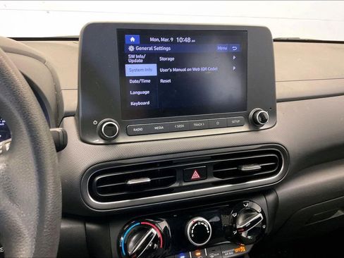 Used 2022 Hyundai Kona SE image 5