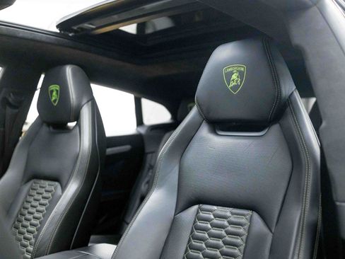 Used 2019 Lamborghini Urus AWD/4WD image 39