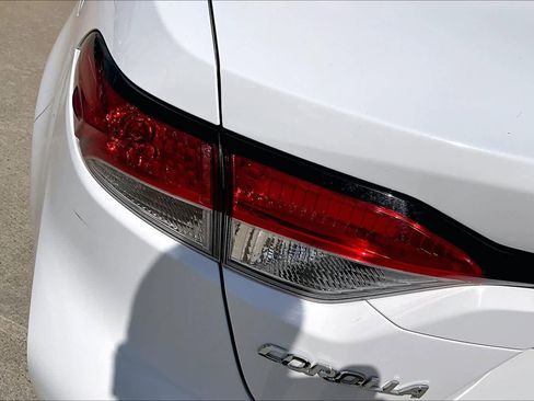 Used 2024 Toyota Corolla LE FWD image 29