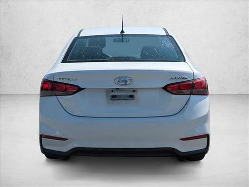 Used 2022 Hyundai Accent SE FWD image 7
