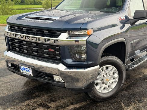 Used 2021 Chevrolet Silverado 2500 LT w/ Convenience Package AWD/4WD image 8