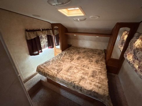 Used 2025 Honda Civic Sport image 10