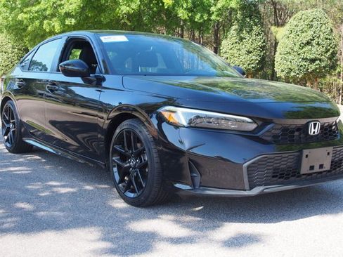 Used 2025 Honda Civic Sport image 1