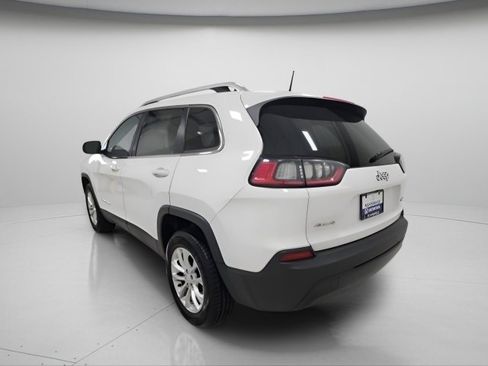 Used 2019 Jeep Cherokee Latitude w/ Cold Weather Group image 9