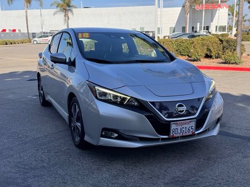 Certified 2018 Nissan Leaf SL w/ SL Technology Package FWD image 2
