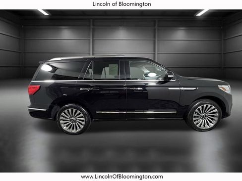 Used 2019 Lincoln Navigator Reserve AWD/4WD image 7