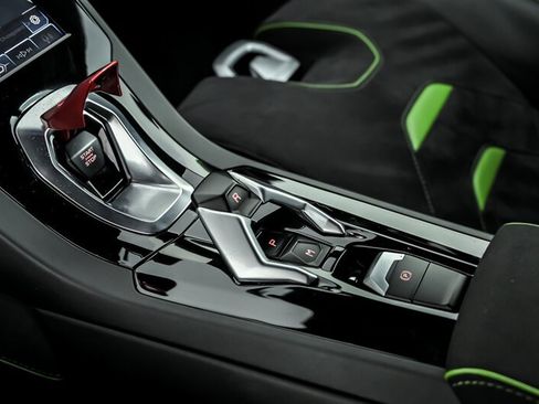 Used 2022 Lamborghini Huracan EVO RWD image 33