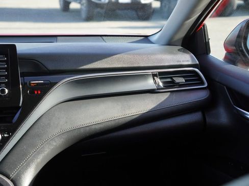 Used 2024 Toyota Camry SE image 24