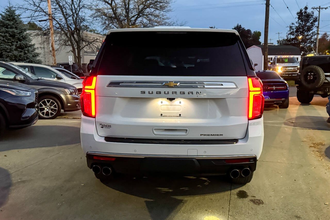 Used 2021 Chevrolet Suburban Premier w/ Premium Package AWD/4WD image 4