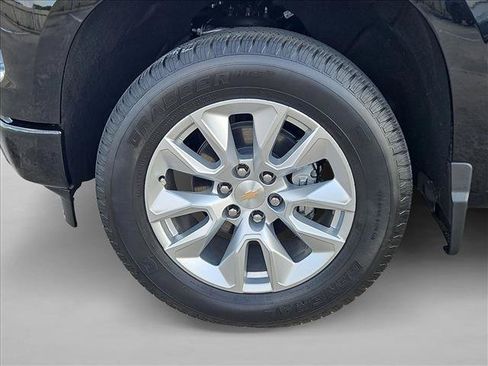 Used 2026 Chevrolet Silverado 1500 Custom RWD image 22