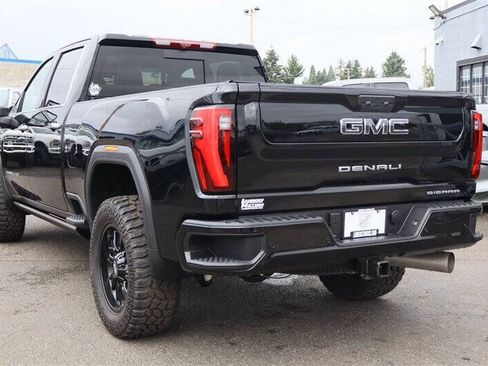 Used 2025 GMC Sierra 3500 Denali Ultimate AWD/4WD image 3