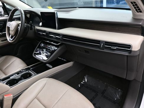 Used 2022 Lincoln Corsair Reserve image 50