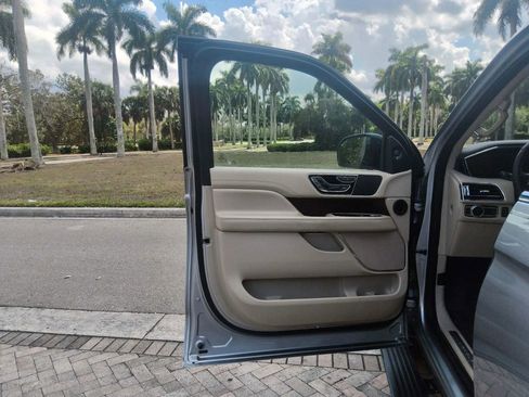 Used 2020 Lincoln Navigator Reserve w/ Equipment Group 201A Reserve RWD image 21